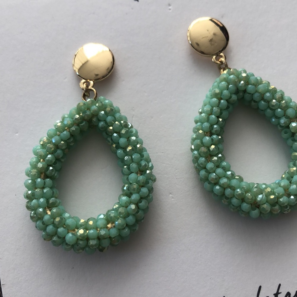 Ann Taylor loft beaded boho mint earrings gold - Picture 2 of 3